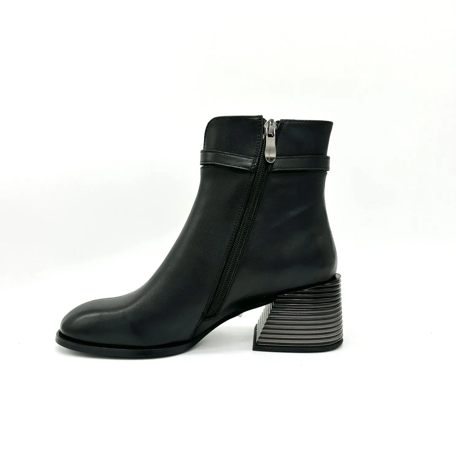 12C26-74 Block heeled Ankle Boots