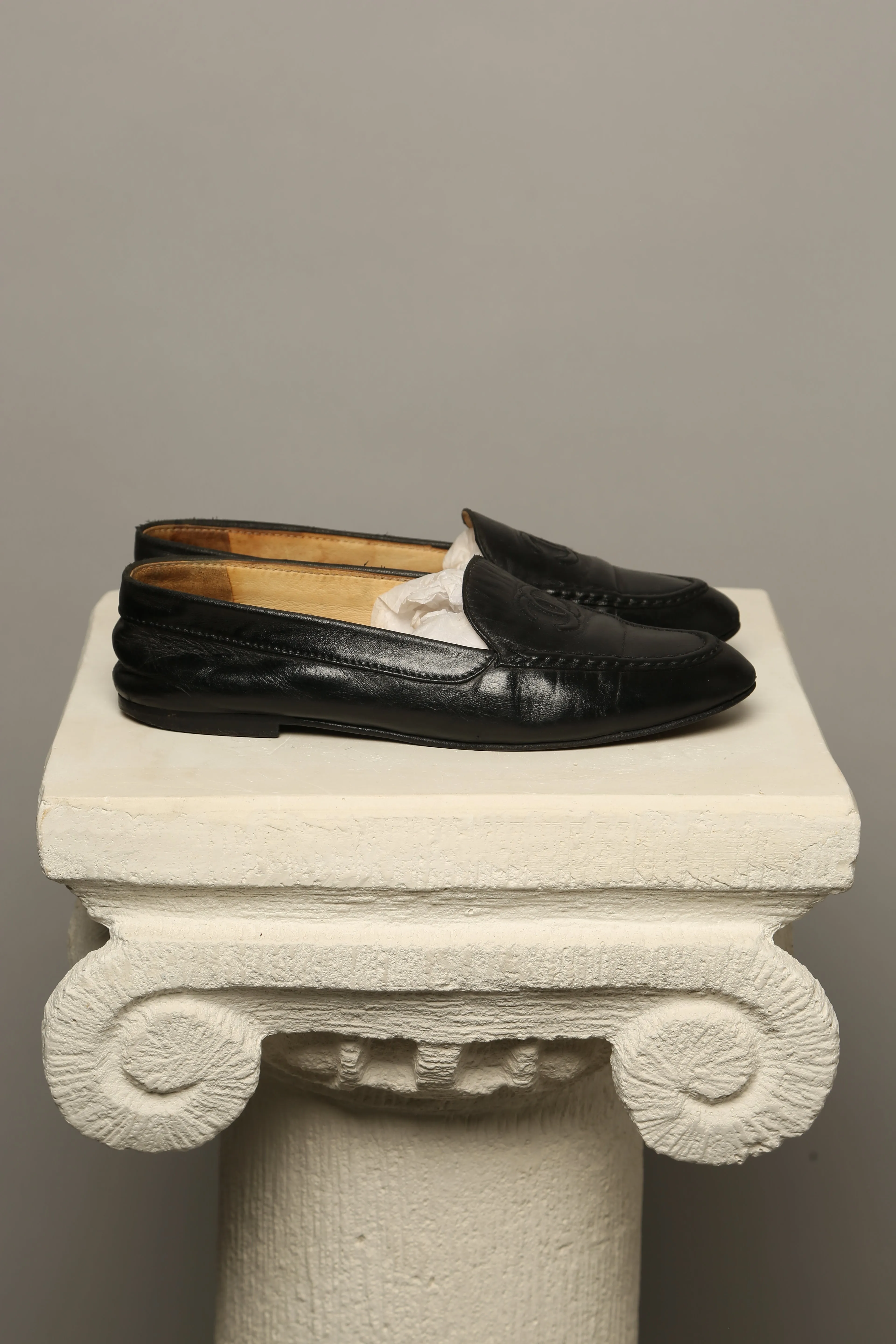 CHANEL CC Loafer