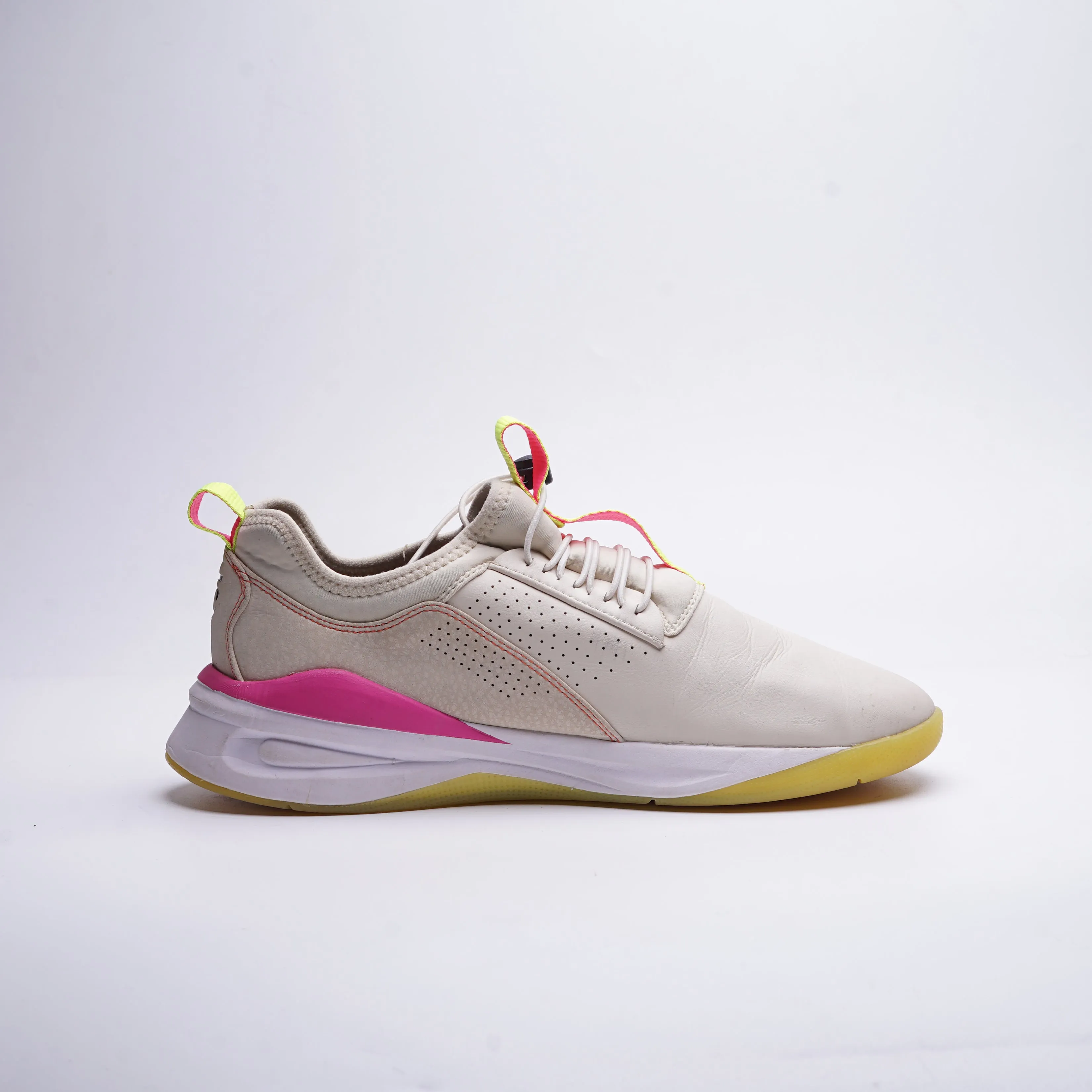 clove Sneakers