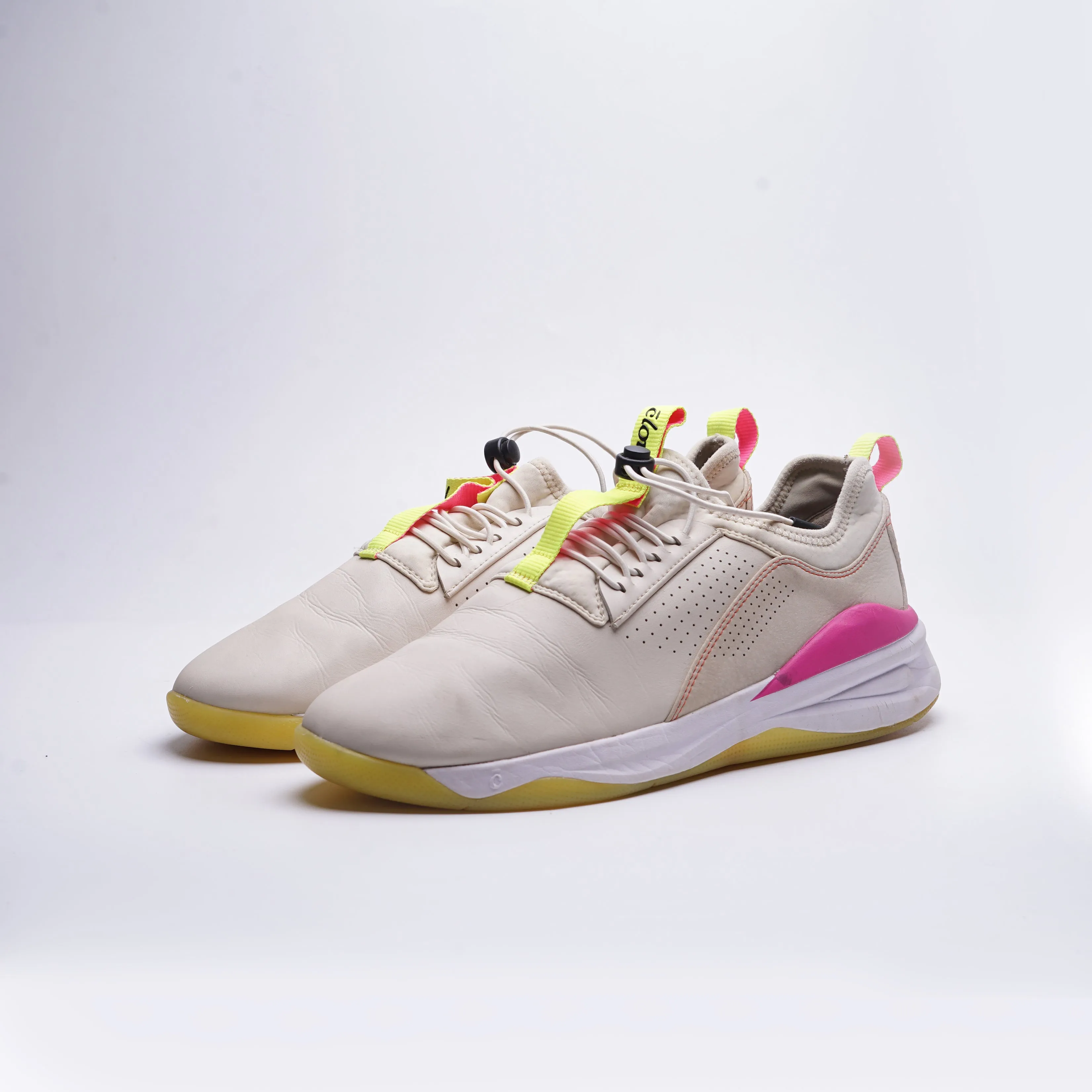 clove Sneakers