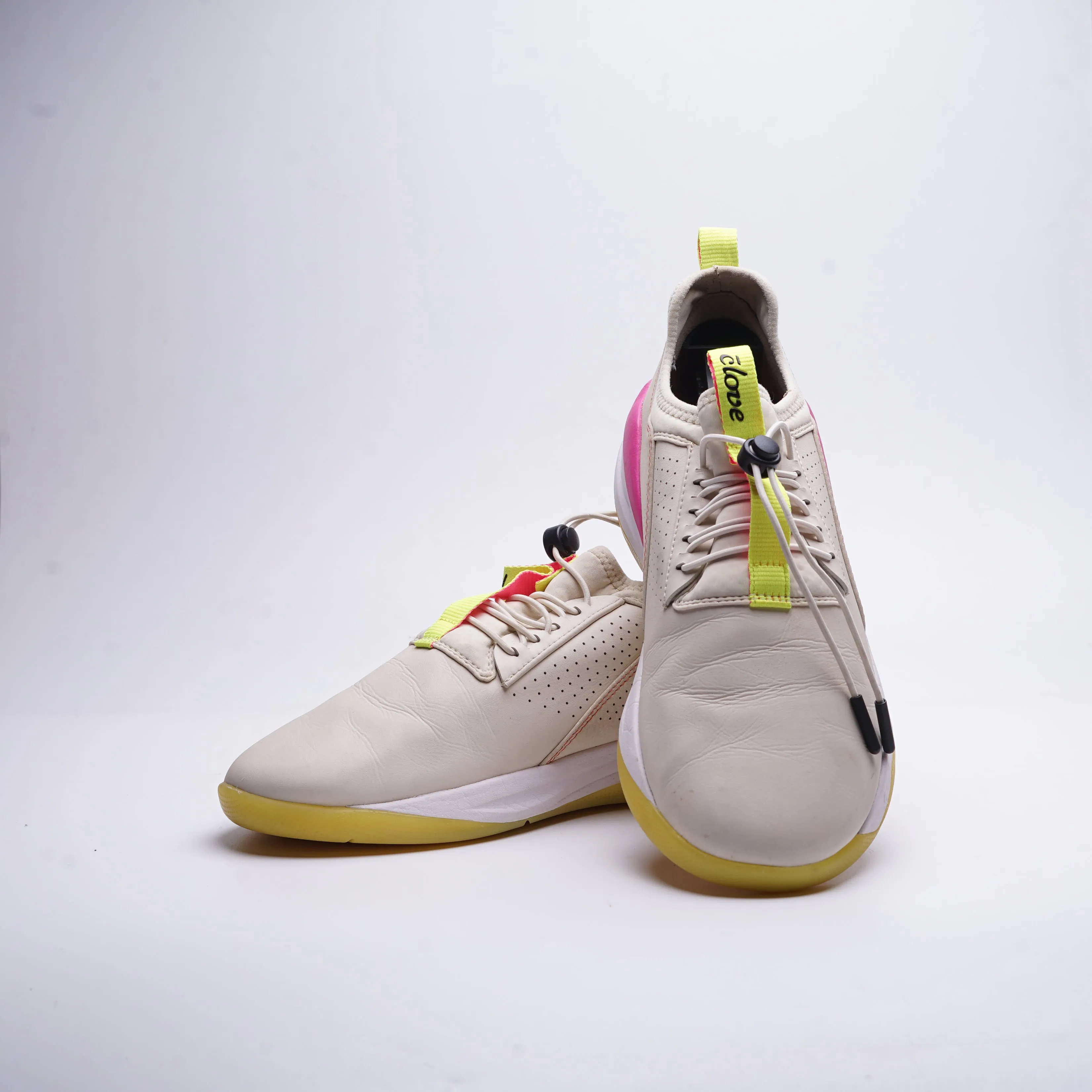 clove Sneakers