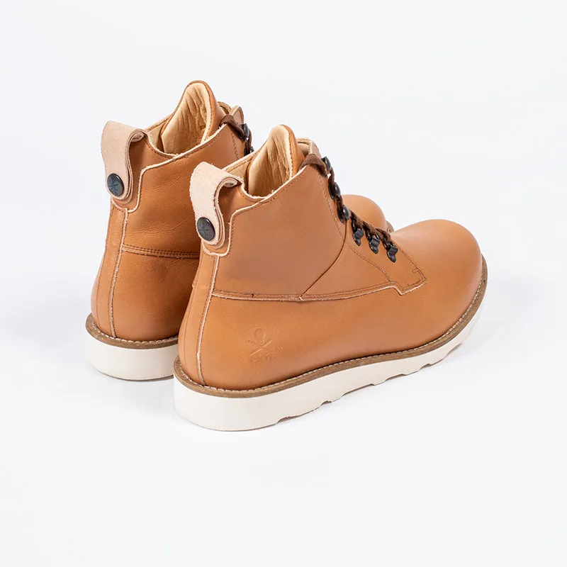Ekn Cedar Leather Boot in Camel