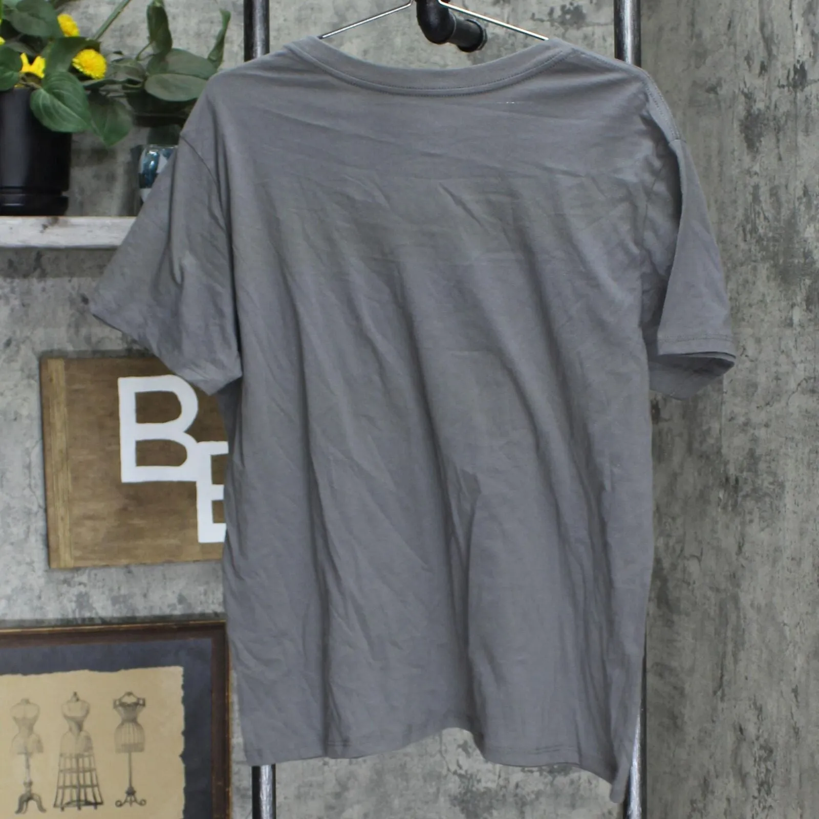 E.T. Women's Universal Studios Short Sleeve Graphic T-Shirt Tee Gray XXL