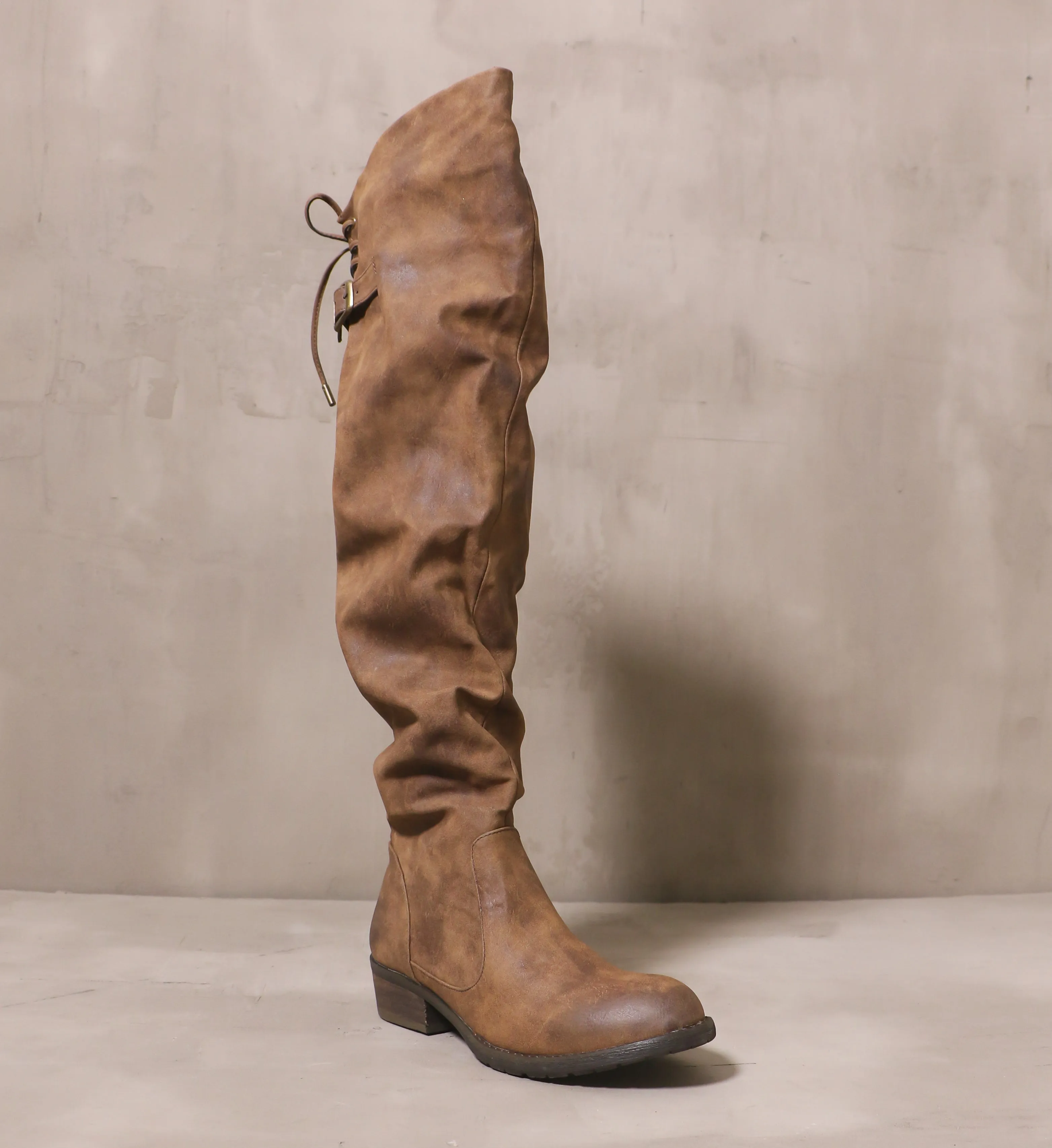 I KNEE'D A COFFEE BOOT