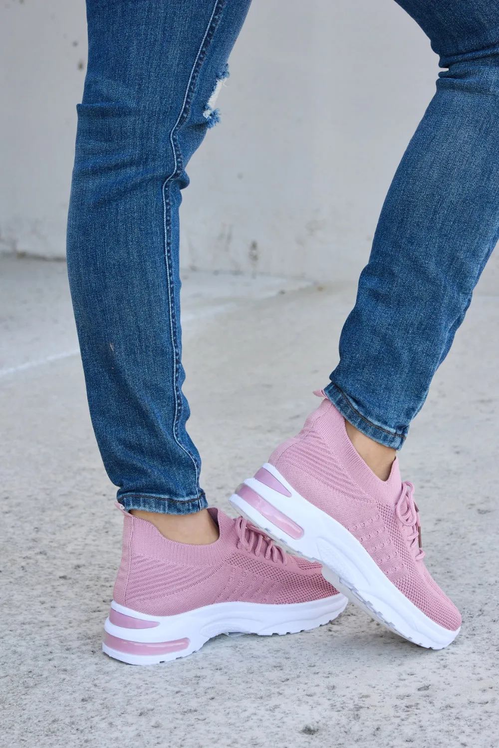 Lace-up Round Toe Athletic Shoes