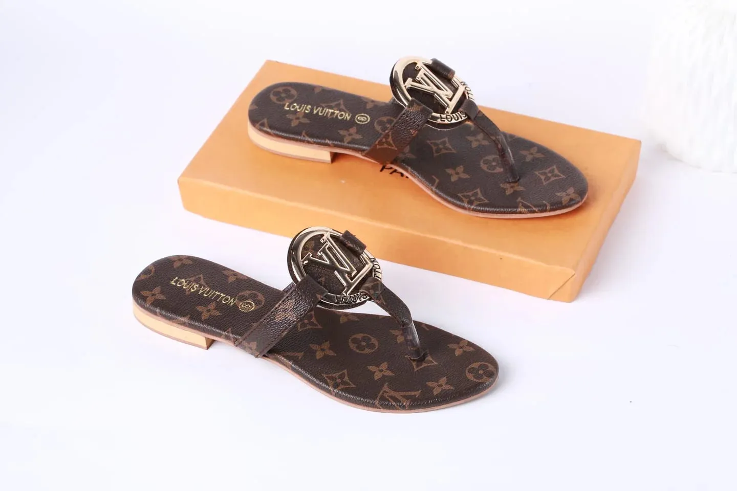 LV MONOGRAM CASUAL FLATS
