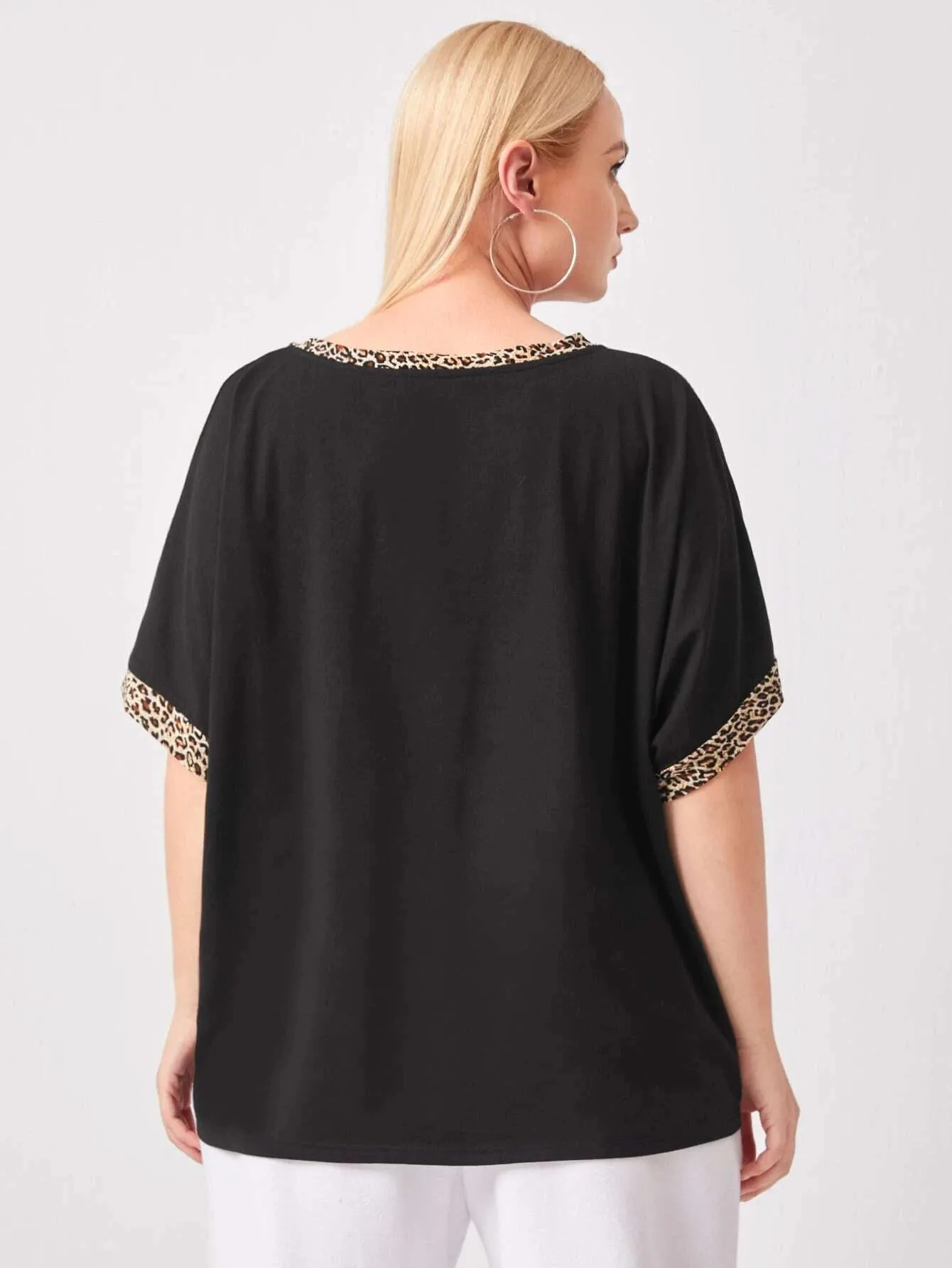 Round neck top with leopard trim collar and sleeves