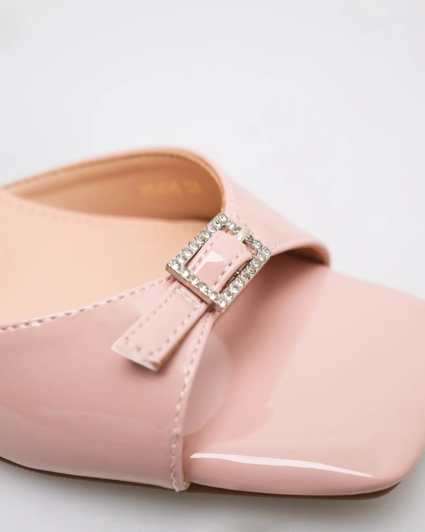 Tomaz NN496 Ladies Elegant Ankle Guard Heels