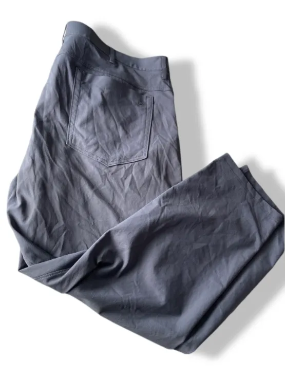 Vintage mens regular fit straight leg grey trouser in L|L30 W40|SKU 4793