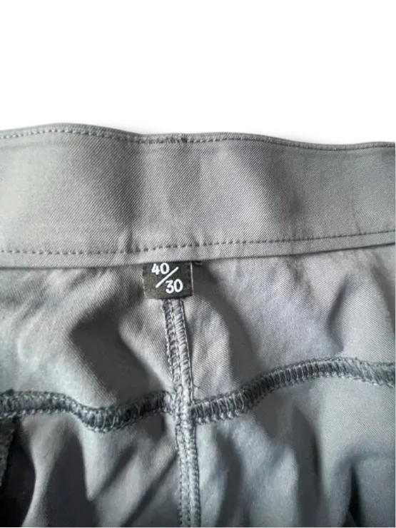 Vintage mens regular fit straight leg grey trouser in L|L30 W40|SKU 4793